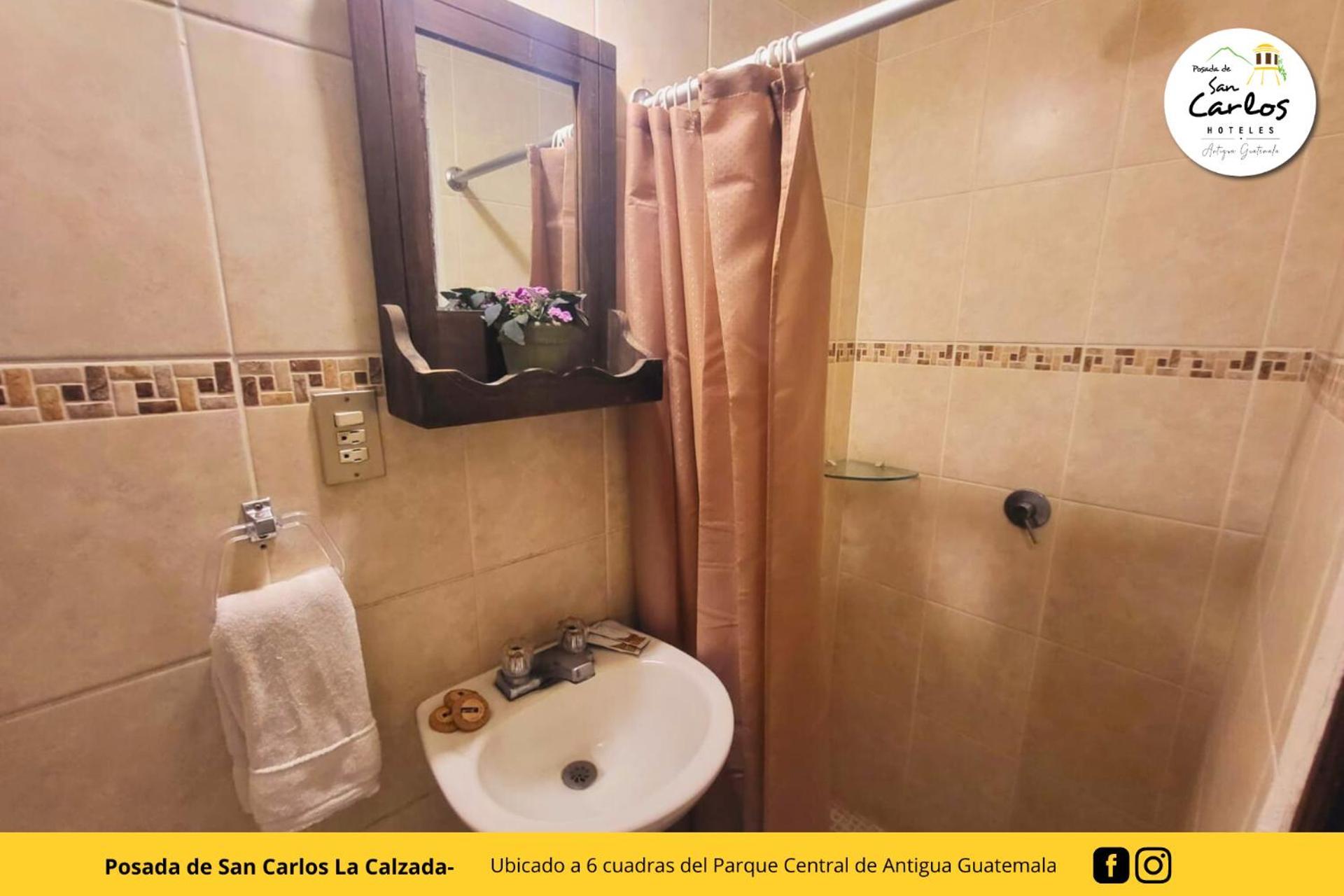 Posada De San Carlos La Calzada Антигуа-Гватемала Экстерьер фото