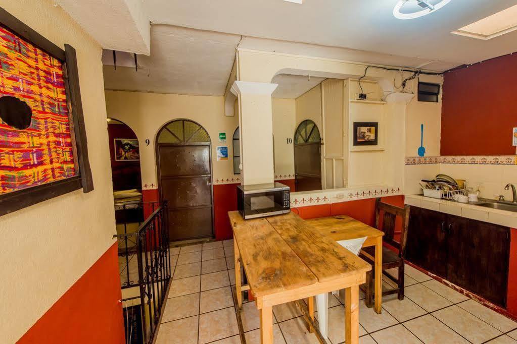 Posada De San Carlos La Calzada Антигуа-Гватемала Экстерьер фото